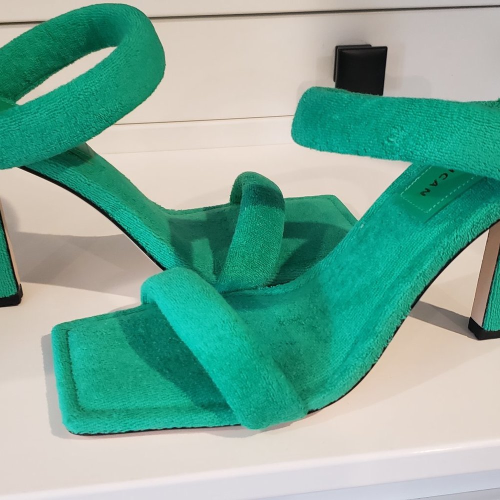 NWT:  Good American Terry Slip-On High Heels-Green, Size 10 - Picture 4 of 8